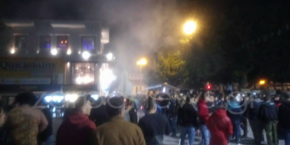 Η αστυνομία απέκλεισε το κέντρο των Χανίων – Σημειώθηκαν επεισόδια (φωτο)
