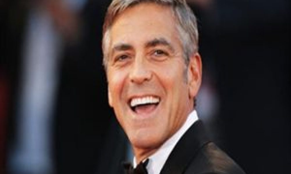 Με ποιες έκανε μπάνιο γυμνός ο George Clooney;