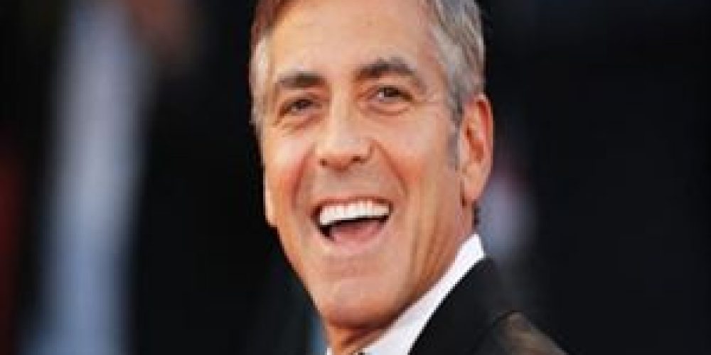 Με ποιες έκανε μπάνιο γυμνός ο George Clooney;