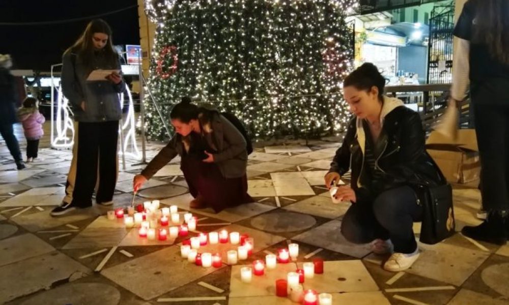 Άναψαν ένα κεράκι για το κλίμα στην Πλατεία Αγοράς στα Χανιά (Photos)