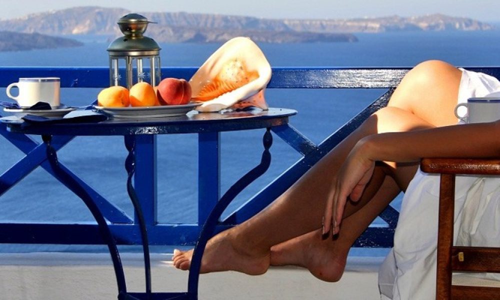 Κάντε διακοπές στην Ελλάδα φθηνά ...σαν ξένος τουρίστας!