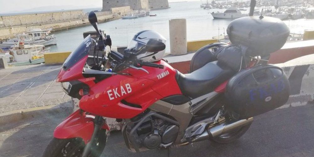 «Βγήκε» στους δρόμους η μοτοσικλέτα του ΕΚΑΒ στο Ηράκλειο