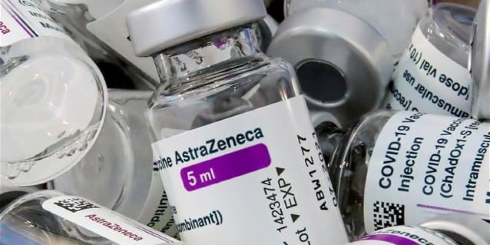 60χρονος έκανε το εμβόλιο Astra Zeneca και κατέρρευσε