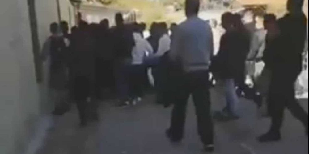 Κρήτη: Άγριο ξύλο μεταξύ μαθητών σε ΕΠΑΛ – Σοκαριστικό βίντεο