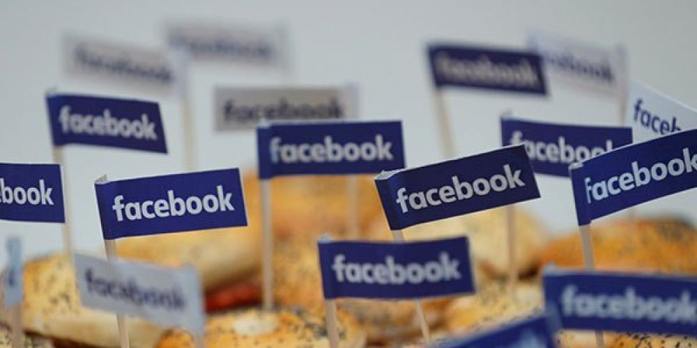 Facebook: Διέλυσε κύκλωμα 30.000 ψεύτικων προφίλ