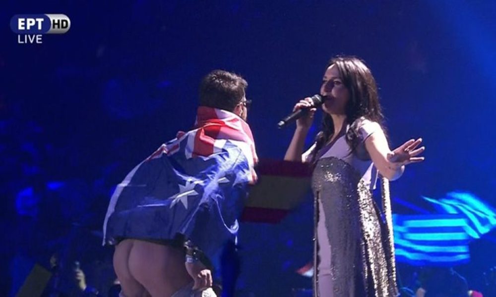 «Βαριά καμπάνα» αντιμετωπίζει ο φαρσέρ της Eurovision