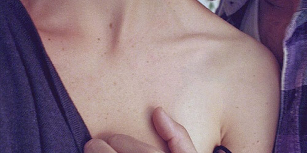 For women: Διαβάζοντας άρθρα για καλύτερο σεξ, μπορείς να γίνεις πιο σέξι;