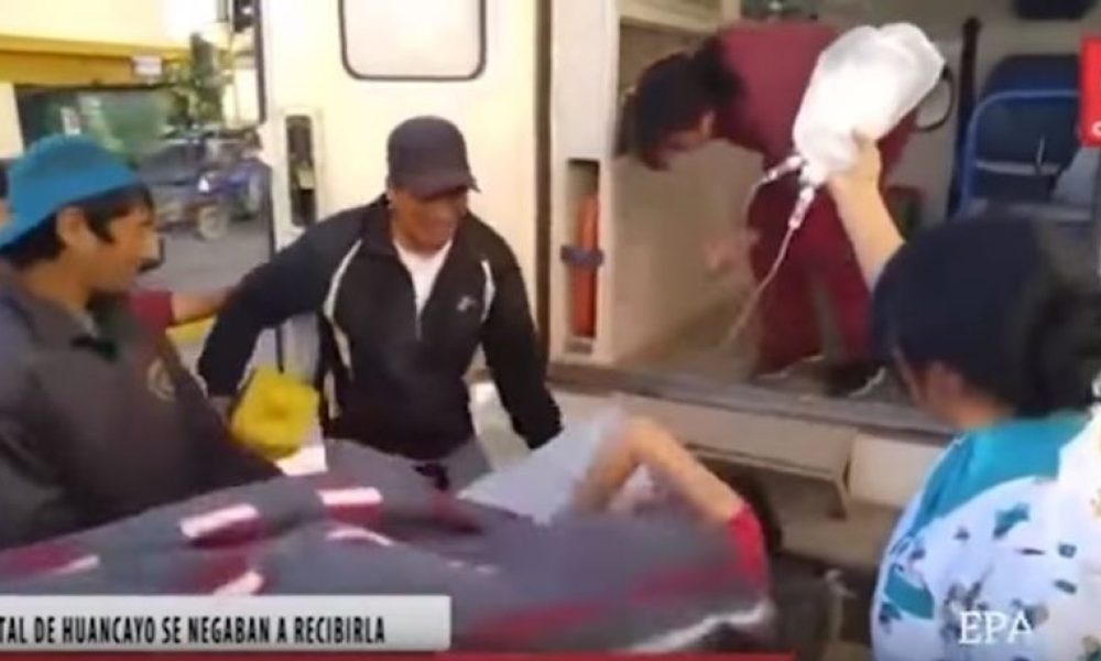 Τύφλα να έχουν οι τραυματιοφορείς της Λάρισας: Συνάδελφοί τους έριξαν ετοιμόγεννη από φορείο