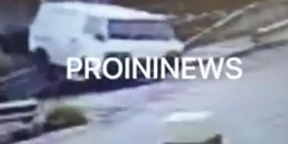 Ιπτάμενο λευκό φορτηγό προσγειώνεται σε στέγη σπιτιού – Βίντεο ντοκουμέντο