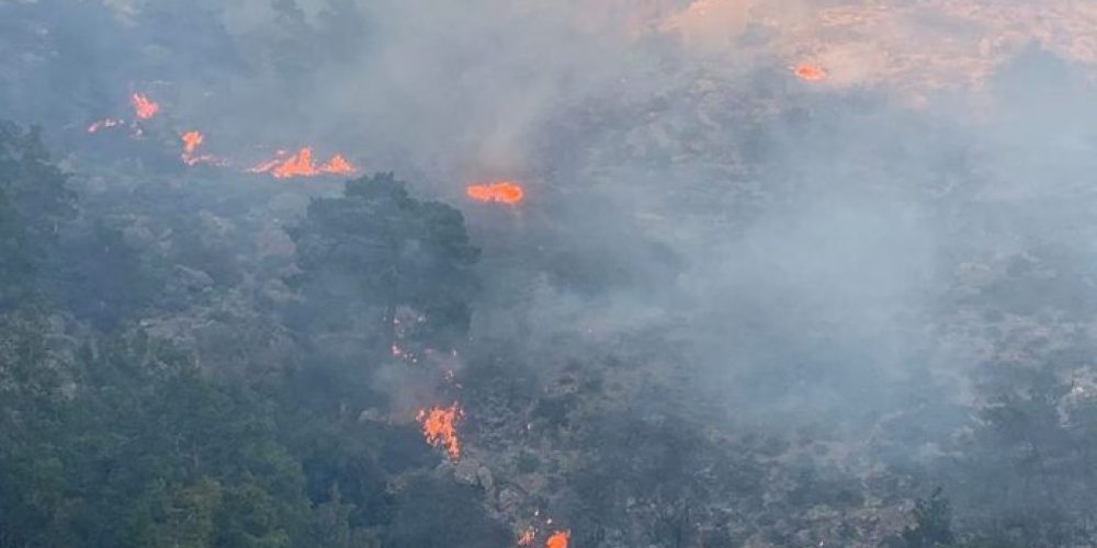 Φωτιά στον Αποκόρωνα: Μεγάλη κινητοποίηση της Πυροσβεστικής Υπηρεσίας