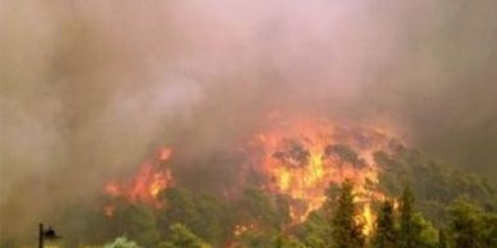 Μπαράζ πυρκαγιών σε Αποκόρωνα και Κίσαμο Χανίων