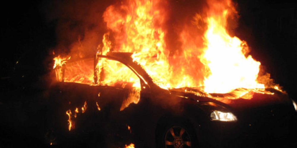 Χανιά: Φωτιά τη νύχτα σε αυτοκίνητο