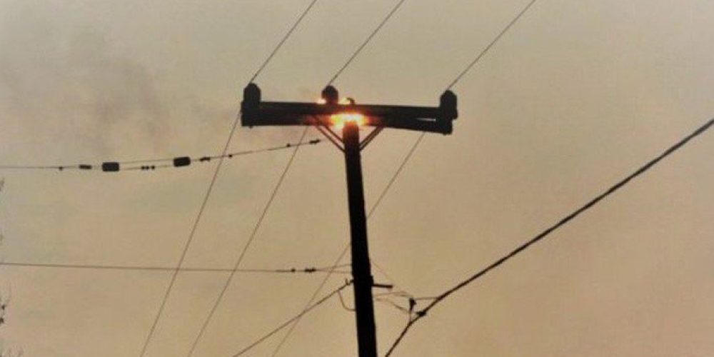 Πυρκαγιές σε στύλους ηλεκτρικού ρεύματος από Χανιά έως Ιεράπετρα