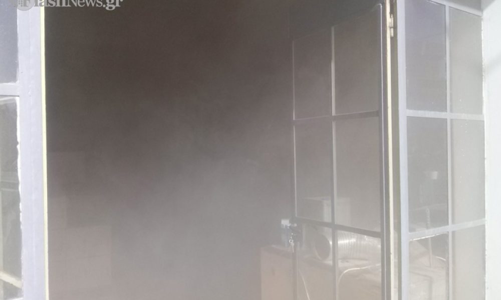 Φωτιά σε καφεκοπτείο στα Χανιά προκάλεσε αναστάτωση (φωτο-βιντεο)