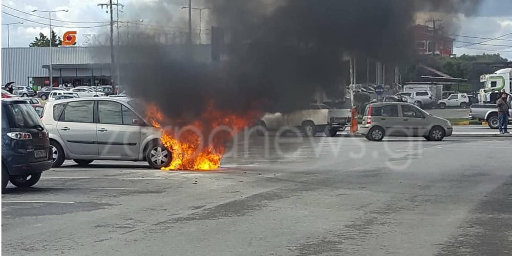 Χανιά: Λαμπάδιασε αυτοκίνητο σε πάρκινγκ στις Μουρνιές (φωτο)