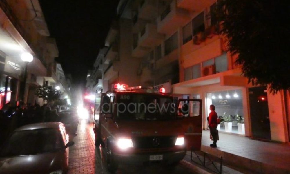 Πυκνοί καπνοί έπνιξαν το κέντρο των Χανίων… Βγήκαν στο δρόμο οι κάτοικοι (video)
