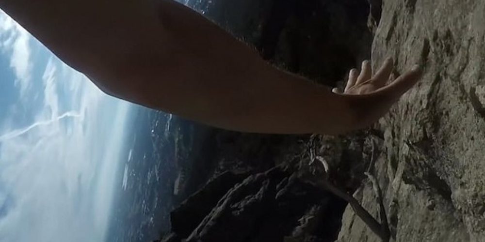 Ορειβάτης κατέγραψε την στιγμή της πτώσης του στα βράχια – Δείτε βίντεο