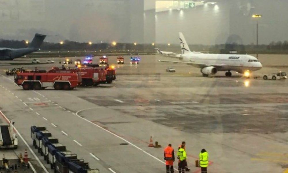 Πανικός : Αυτοκίνητο μπήκε στο αεροδρόμιο και κυνηγούσε αεροπλάνο της Aegean