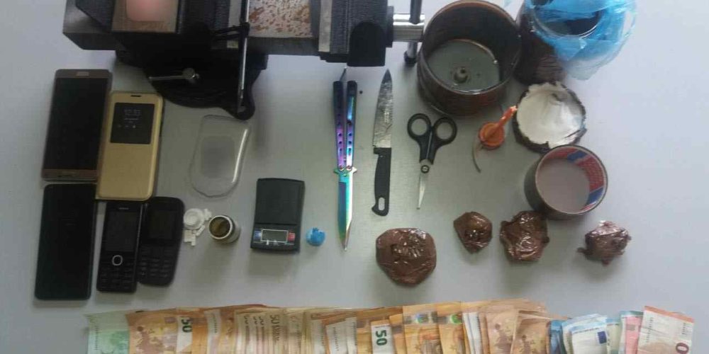 Συνελήφθησαν δυο νεαροί στα Χανιά για κατοχή κοκαΐνης & ηρωίνης (φωτο)