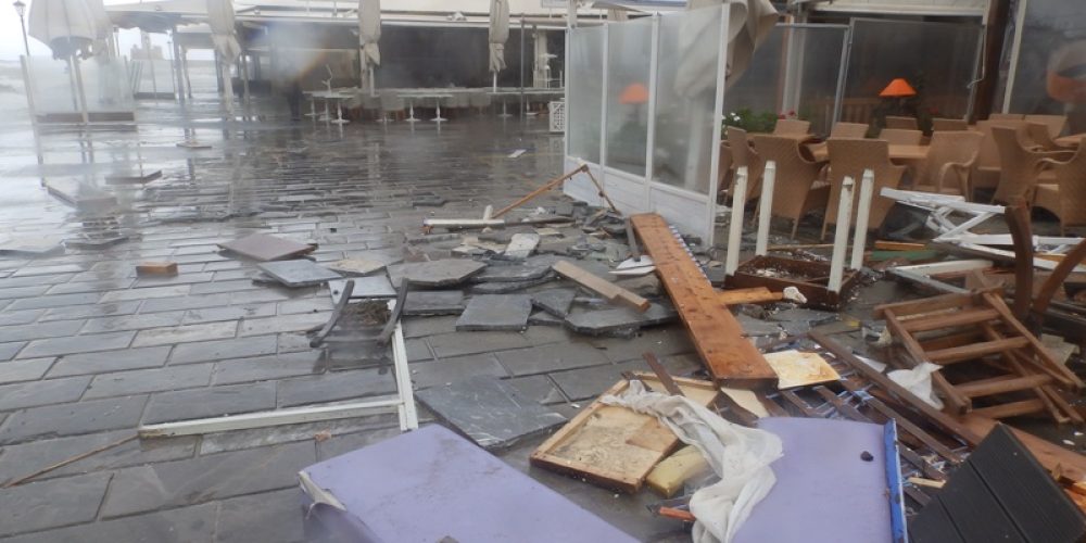 Τις πληγές του μετράει ο δήμος Χανίων – Βιβλικές καταστροφές στην παραλιακή ζώνη