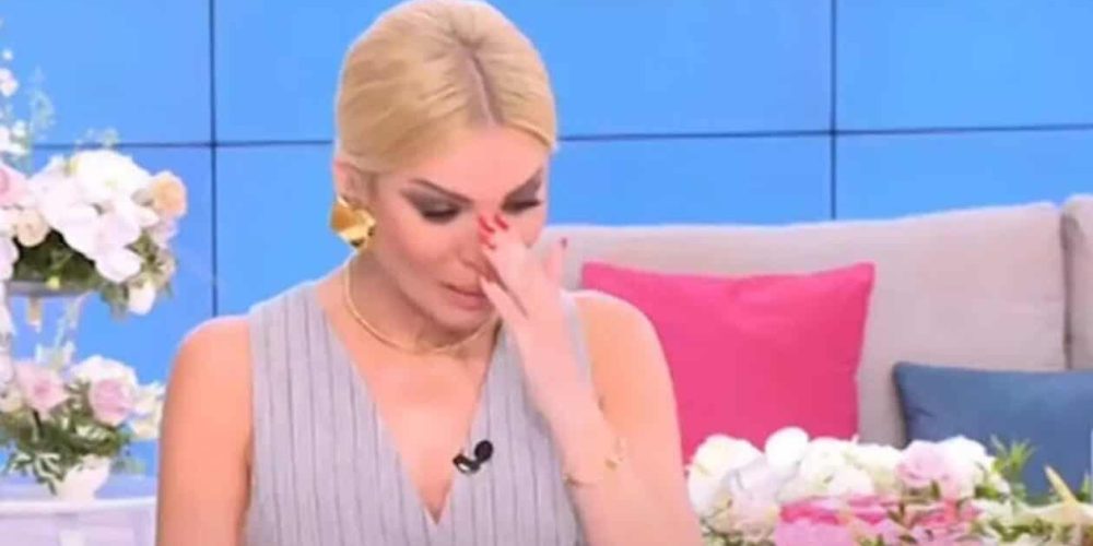 Η Κατερίνα Καινούργιου ξέσπασε σε κλάματα on air – Το σχόλιο για Λιάγκα και ο εκνευρισμός Μπιμπίλα (video)