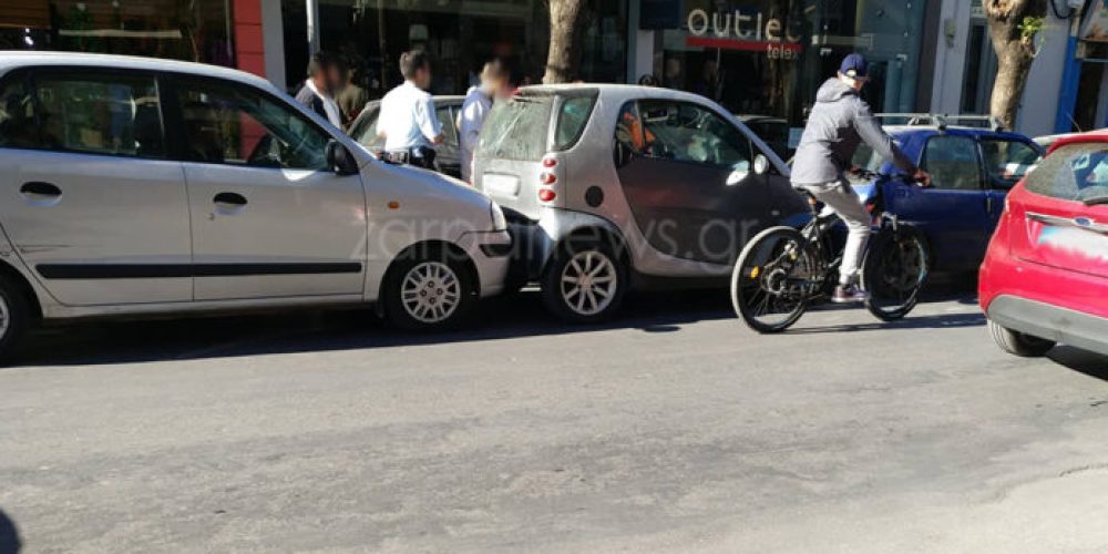 Καραμπόλα στο κέντρο των Χανίων – Σύγκρουση 3 οχημάτων στην Κυδωνίας