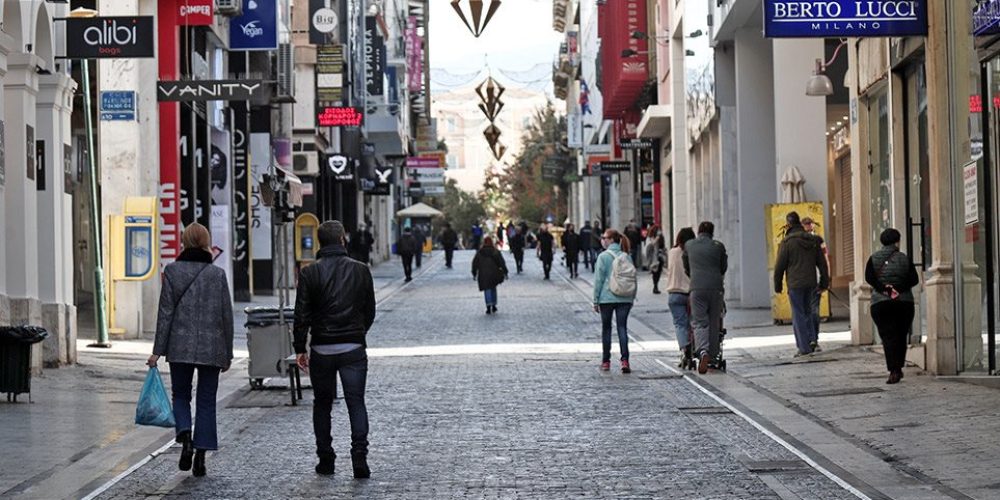 Ανοίγουν τα καταστήματα σε όλη την Ελλάδα