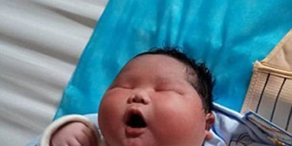 Τι Κινγκ Κονγκ, τι Κανγκ Κανγκ: Αυτό είναι το μωρό «γίγαντας» της Κίνας