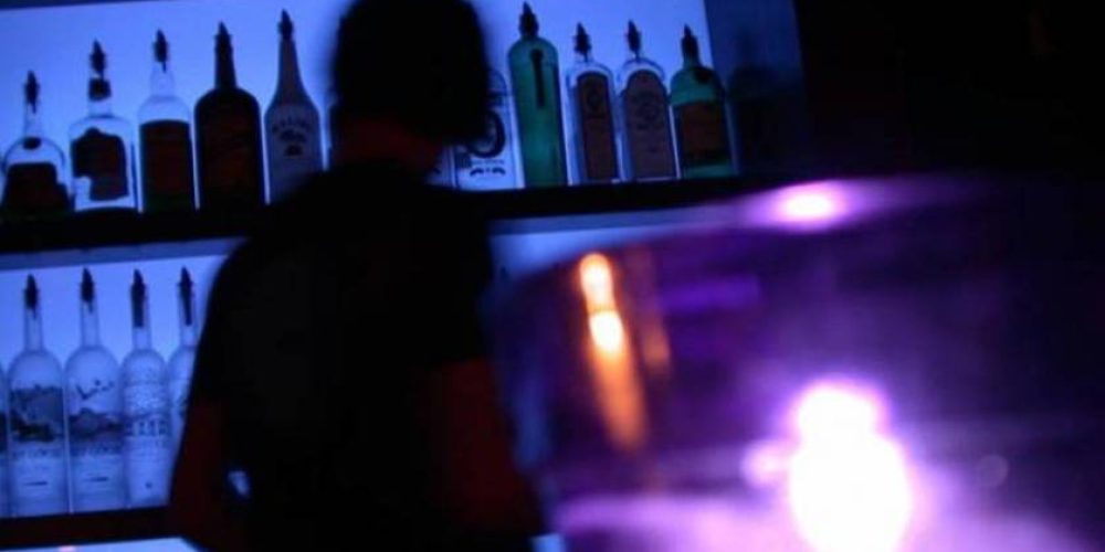 Κρήτη: Νταήδες έδειραν σερβιτόρο σε μπαρ