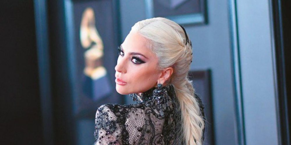 H Lady Gaga μιλά για τον βιασμό της και σοκάρει