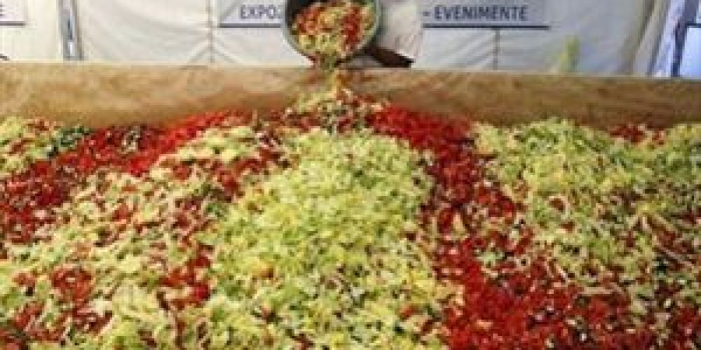 Ετοιμάζουν τη μεγαλύτερη λαχανοσαλάτα του κόσμου στο Ηράκλειο