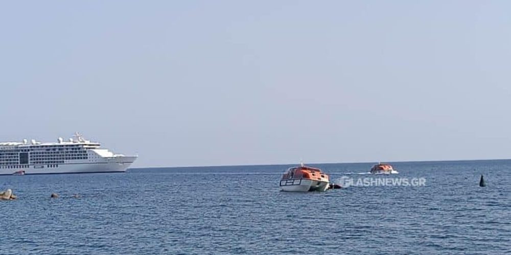 Χανιά: Ναυτικό ατύχημα στο Ενετικό λιμάνι – Λέμβος κρουαζιερόπλοιου έπεσε σε μπλόκια (φωτο)