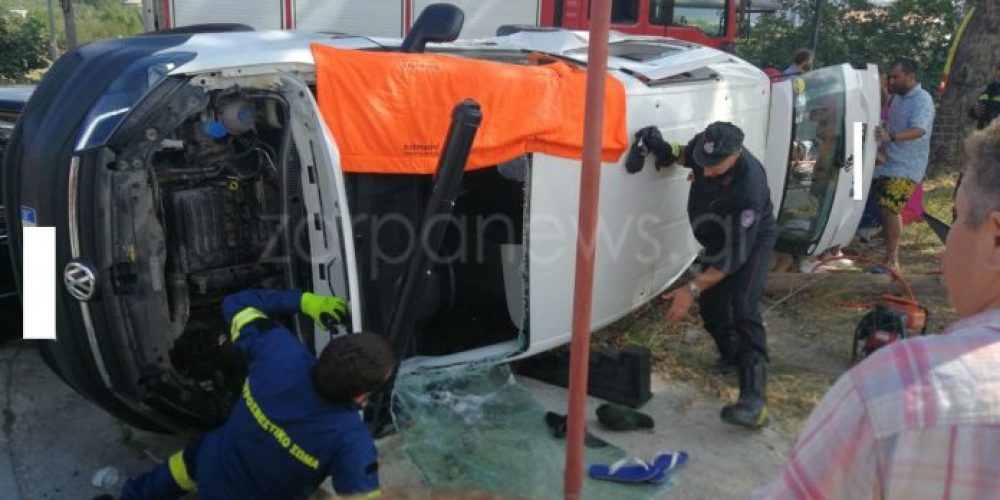 Σοβαρό τροχαίο στα Χανιά με δύο οχήματα, 10 εμπλεκόμενους και τέσσερις τραυματίες