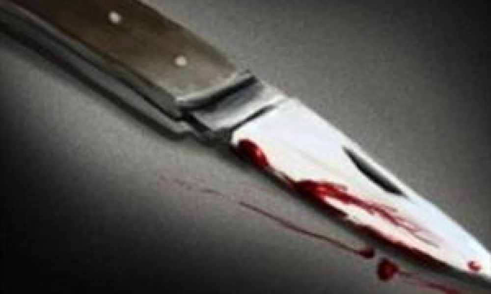 Αιμόφυρτος σε παγκάκι με μια μαχαιριά 23χρονος στα Χανιά