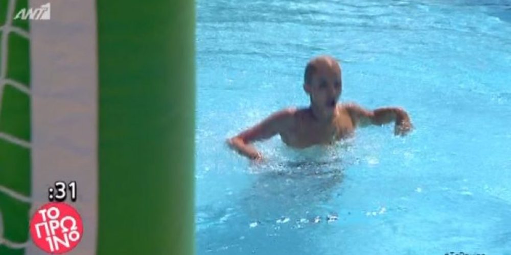 Τζένη Μελιτά: Αποκαλυπτικό ατύχημα! Βγήκε από την πισίνα και φάνηκαν όλα! (video)