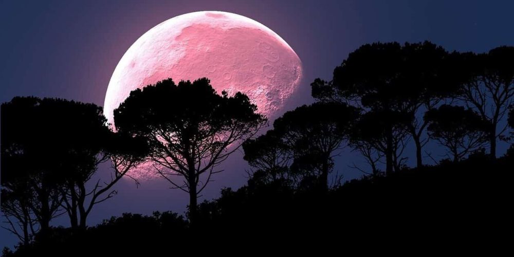 «Φεγγάρι της Φράουλας»: Απόψε θα είναι ορατό στον νυχτερινό ουρανό