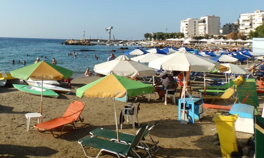 Χανιά: Ο Δήμος φεύγει από τις παραλίες γιατί κοστίζουν και δεν ελέγχονται
