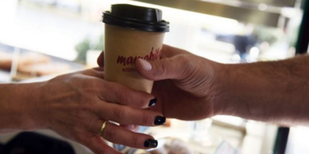 Χανιά: Έπεσαν τα πρώτα πρόστιμα σε καφέ take away και πελάτες