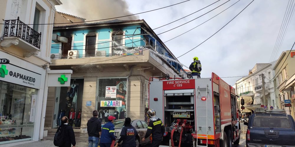 Κάηκε ολοσχερώς καφετέρια στο κέντρο των Χανίων (φωτο)