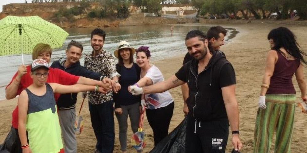 Χανιά: Καθάρισαν την παραλία στους Αγίους Αποστόλους