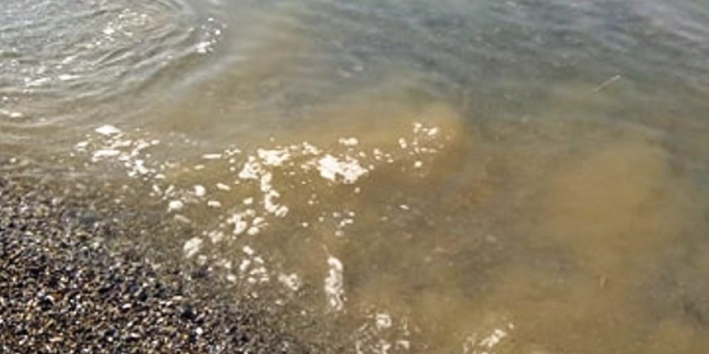 Χανιά: Ανησυχία για λύματα στις παραλίες (φωτο)