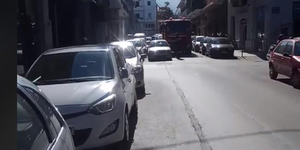 Χανιά: Διπλοπαρκάρισμα έκλεισε το δρόμο σε πυροσβεστικό όχημα! (video)