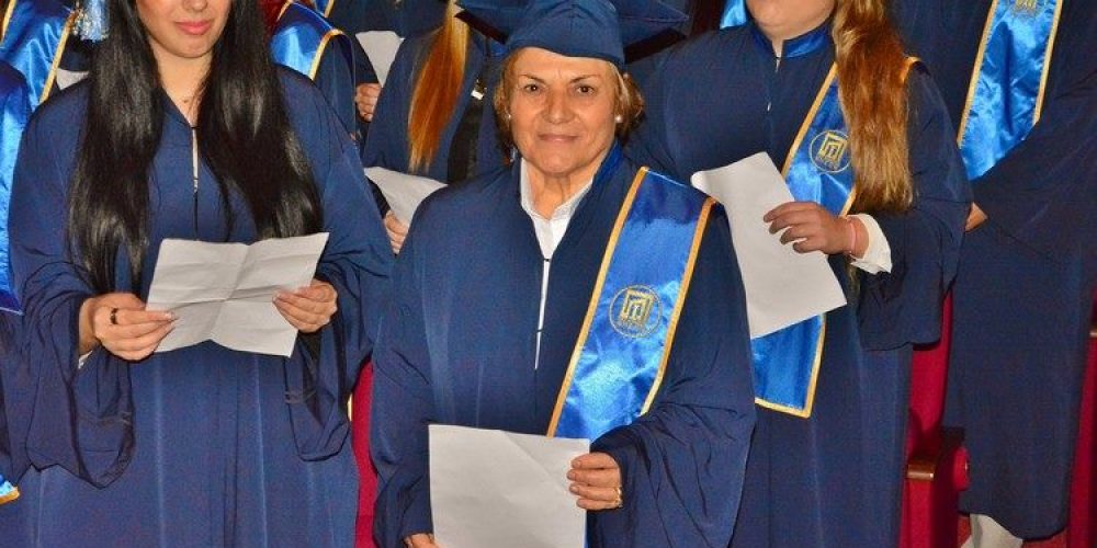 Κατερίνα Πατηνιωτάκη: Η Χανιώτισσα που πήρε πτυχίο στα 68 της – Χίλια μπράβο