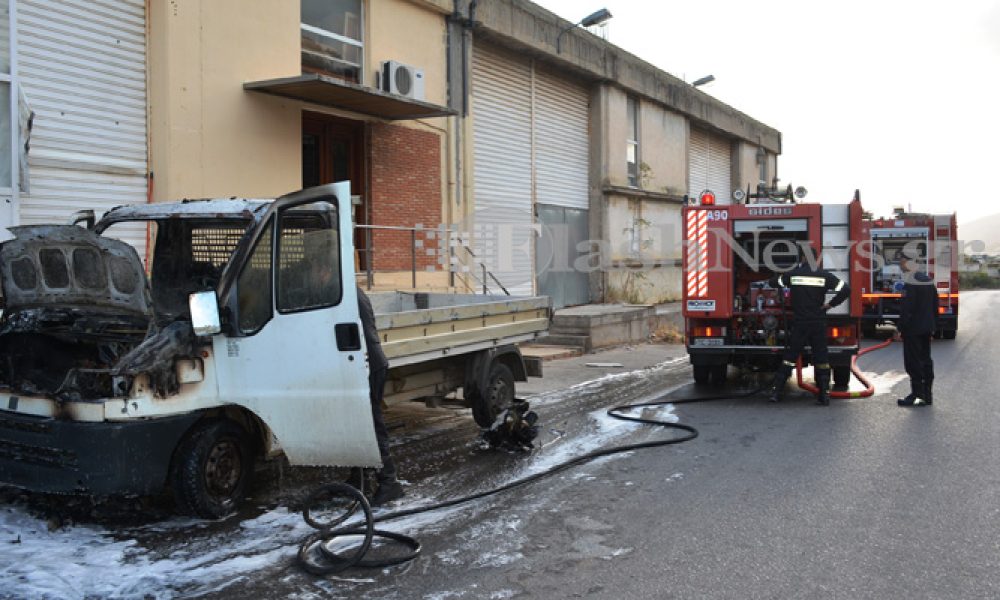 Φορτηγό στα Χανιά έγινε παρανάλωμα του πυρός