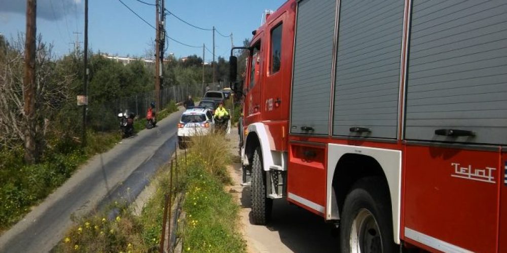 Κρήτη : Εγκλωβισμός δύο γυναικών σε όχημα που «βγήκε» από το δρόμο
