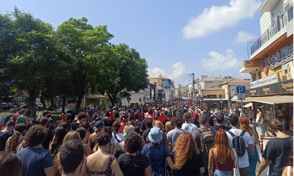 Χανιά: Μεγάλη πορεία αλληλεγγύης στο κέντρο της πόλης (φωτο)
