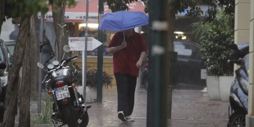 Έκτακτο δελτίο επιδείνωσης καιρού: Τρεις ημέρες με βροχές και καταιγίδες