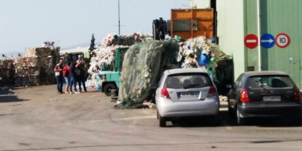 Σοκ από την αποκάλυψη στην Κρήτη: Βρέφος σε τάπερ είχαν πετάξει σε κάδο ανακύκλωσης!