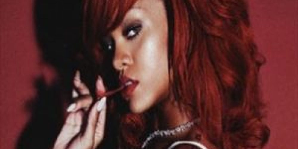 Sexy Rihanna μόνο με τα εσώρουχα