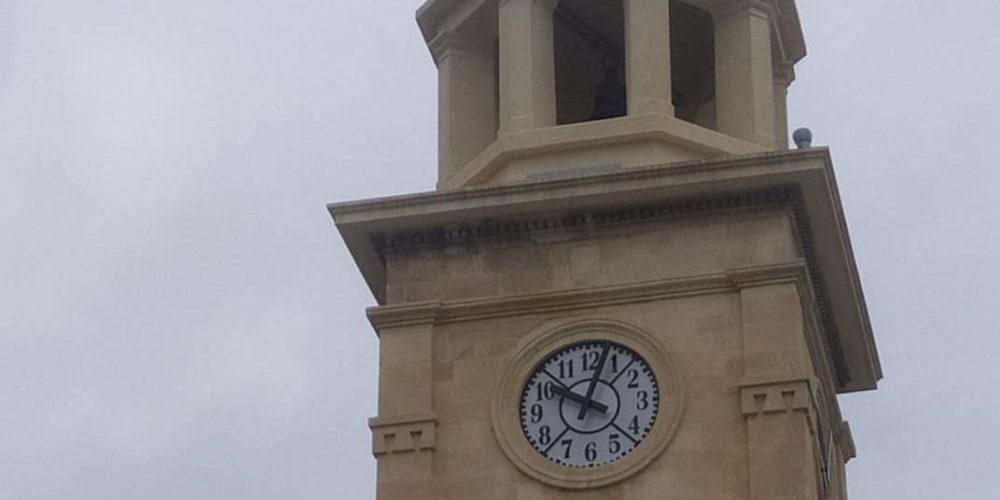 Χανιά: Επιτέλους δείχνει την σωστή ώρα το ρολόι του Δημοτικού Κήπου (φωτο)